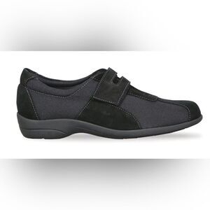 Munro Joliet black fabric/suede strap sneakers. Shock absorbing heel. Size 9 N.